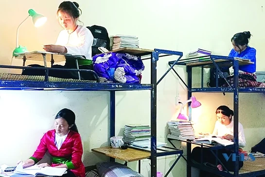 Quản lý học sinh nội trú