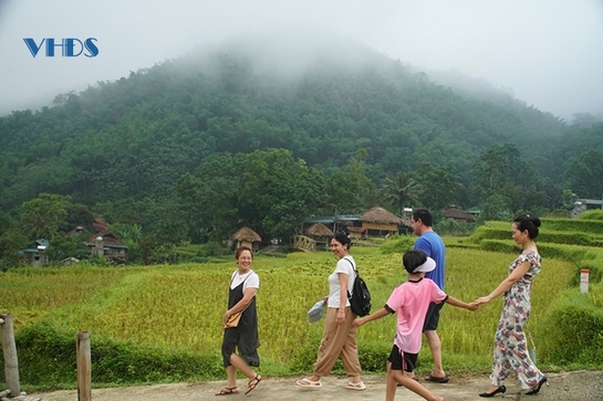 Ngược ngàn đi... “trốn nắng”