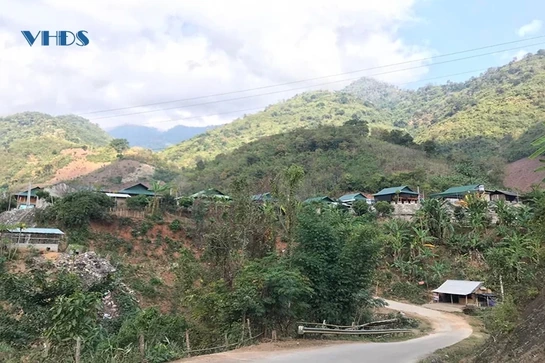 Những bản làng hồi sinh sau lũ