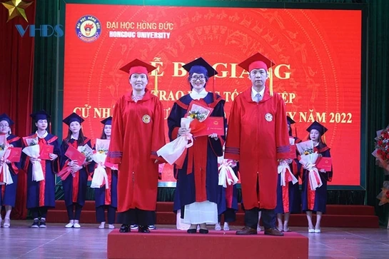 Bí quyết học giỏi tiếng Anh của thủ khoa Đại học Hồng Đức
