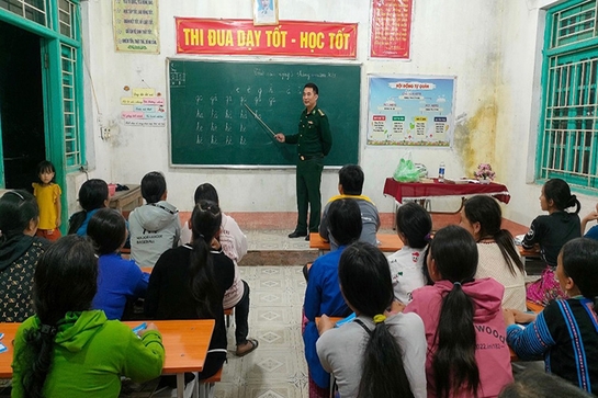 Lớp học “xóa mù” nơi biên viễn