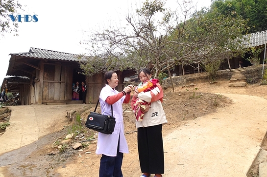 Thêm động lực cho “cô đỡ” thôn, bản vùng biên