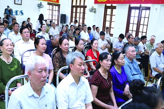Lắng nghe người dân