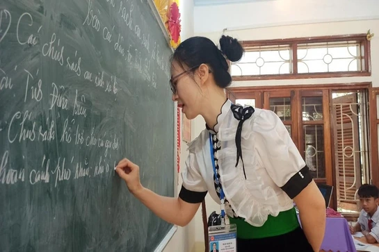 Vinh danh 80 giáo viên thuộc 248 xã, phường, đặc khu vùng biên giới